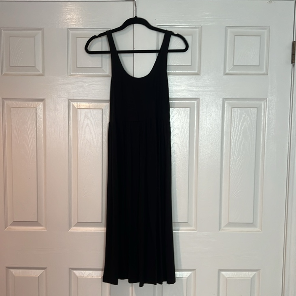 Gap black sleeveless dress. Size small. NWT.